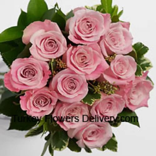 Bukiet z 12 różowych róż